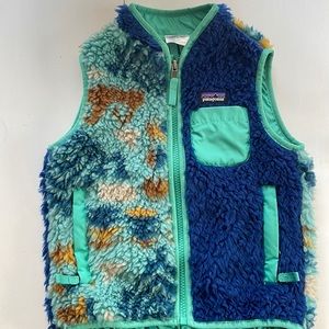 Adorable Patagonia Fleece Vest 🌎